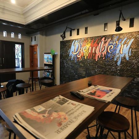 Innbox Capsule Hotel Jember Exterior photo